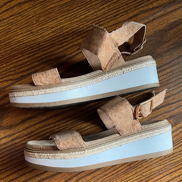 baretraps cork sandals